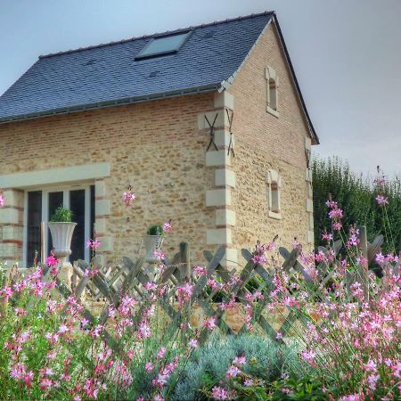 Le Moulin De Follet Bed & Breakfast Fougere  Bagian luar foto